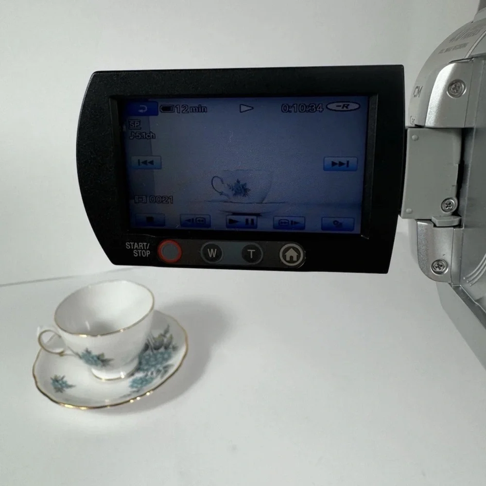 Sony 4.0 Megapixel Handycam model DCR-DVD408. Wide LCD Digital Video Camera